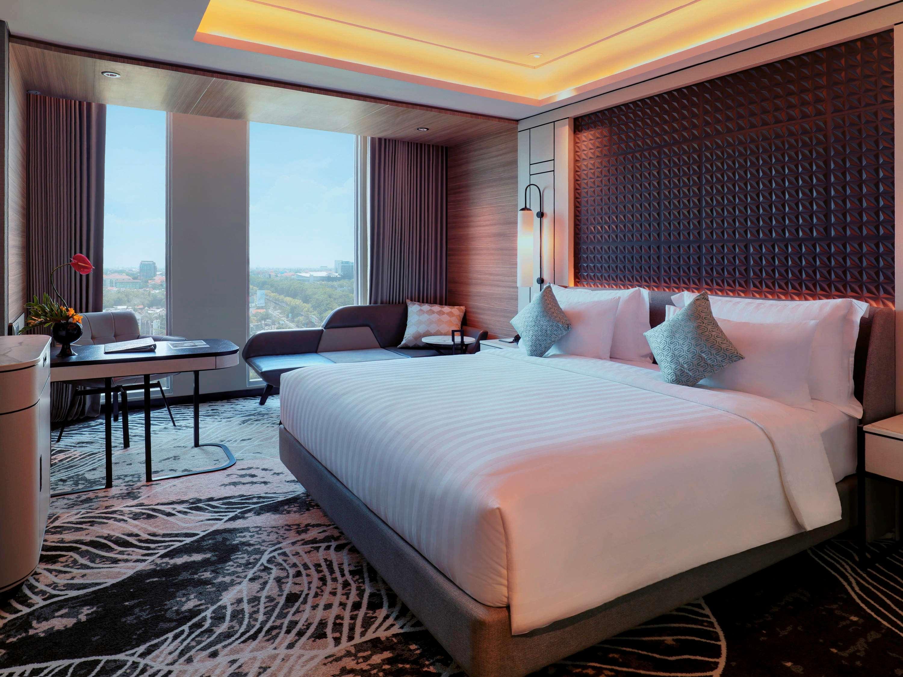 Movenpick Surabaya City Номер фото