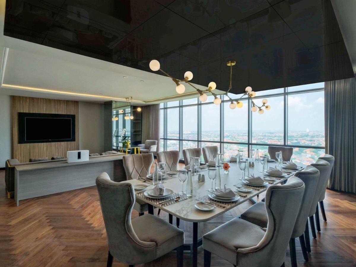 Movenpick Surabaya City Экстерьер фото
