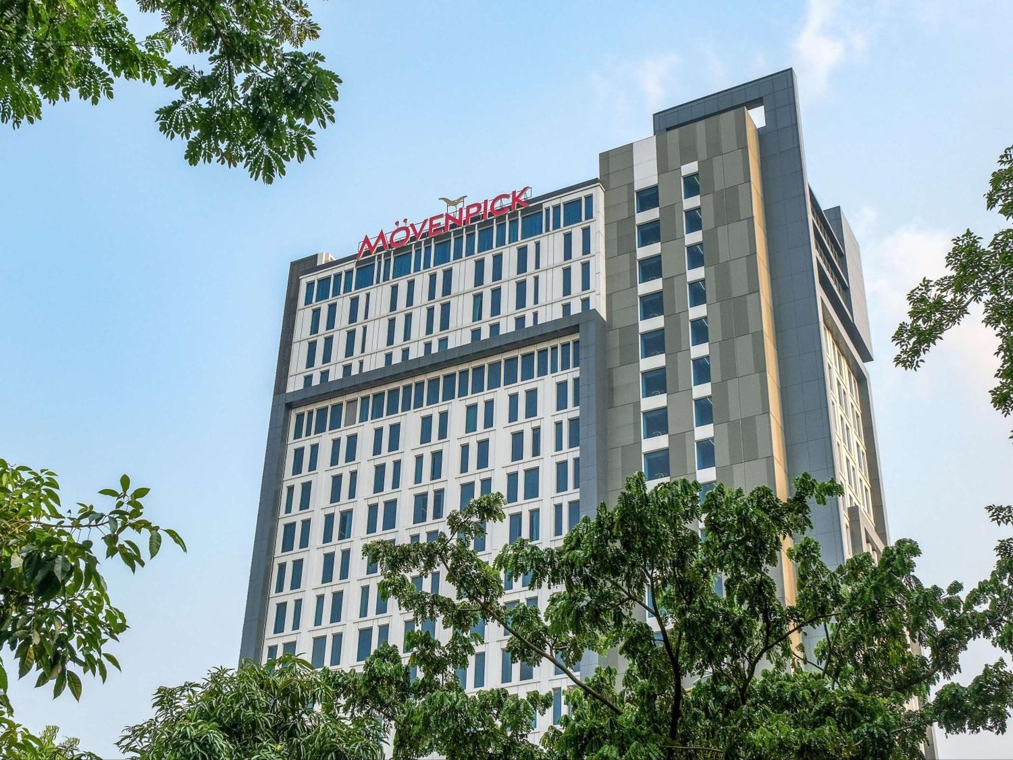 Movenpick Surabaya City Экстерьер фото