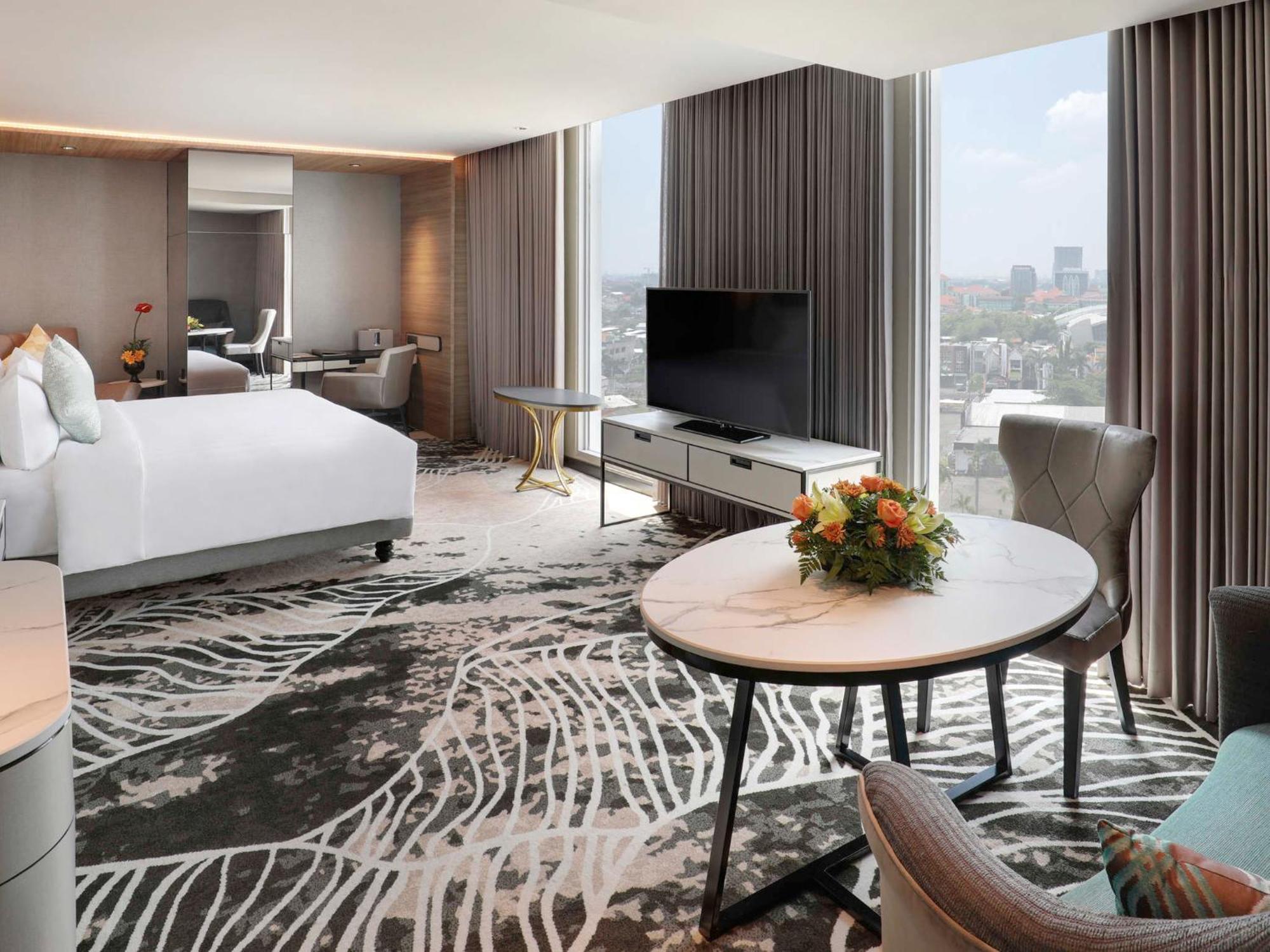Movenpick Surabaya City Экстерьер фото