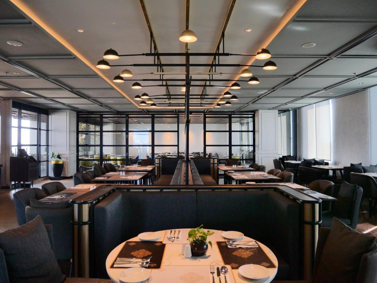 Movenpick Surabaya City Экстерьер фото